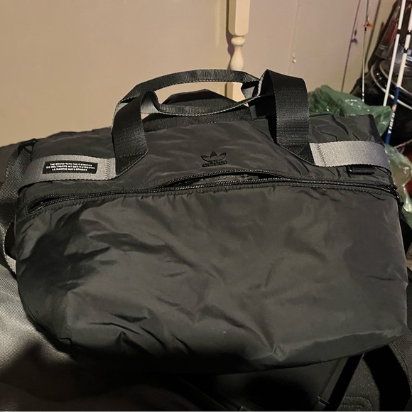 Brand new never carried Jordan bag and other things added - Picture 6 of 8